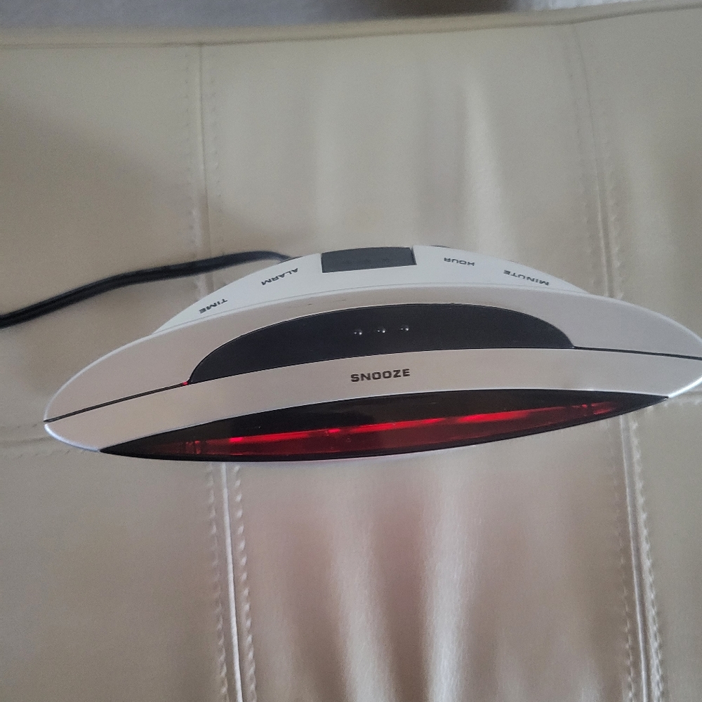 Sharp Alarm Clock - Picture 2 of 3